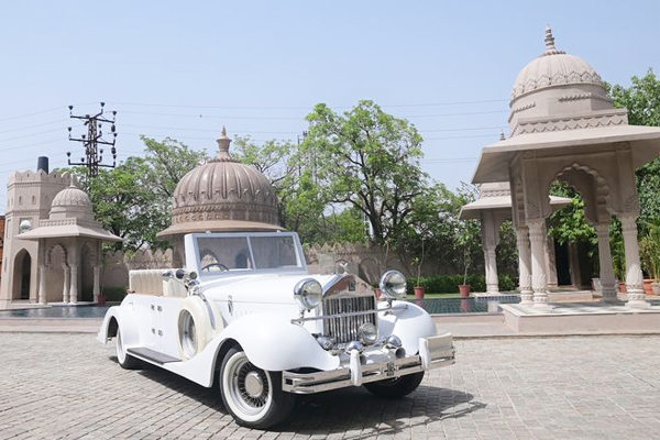 Vintage Car rental in Jaipur